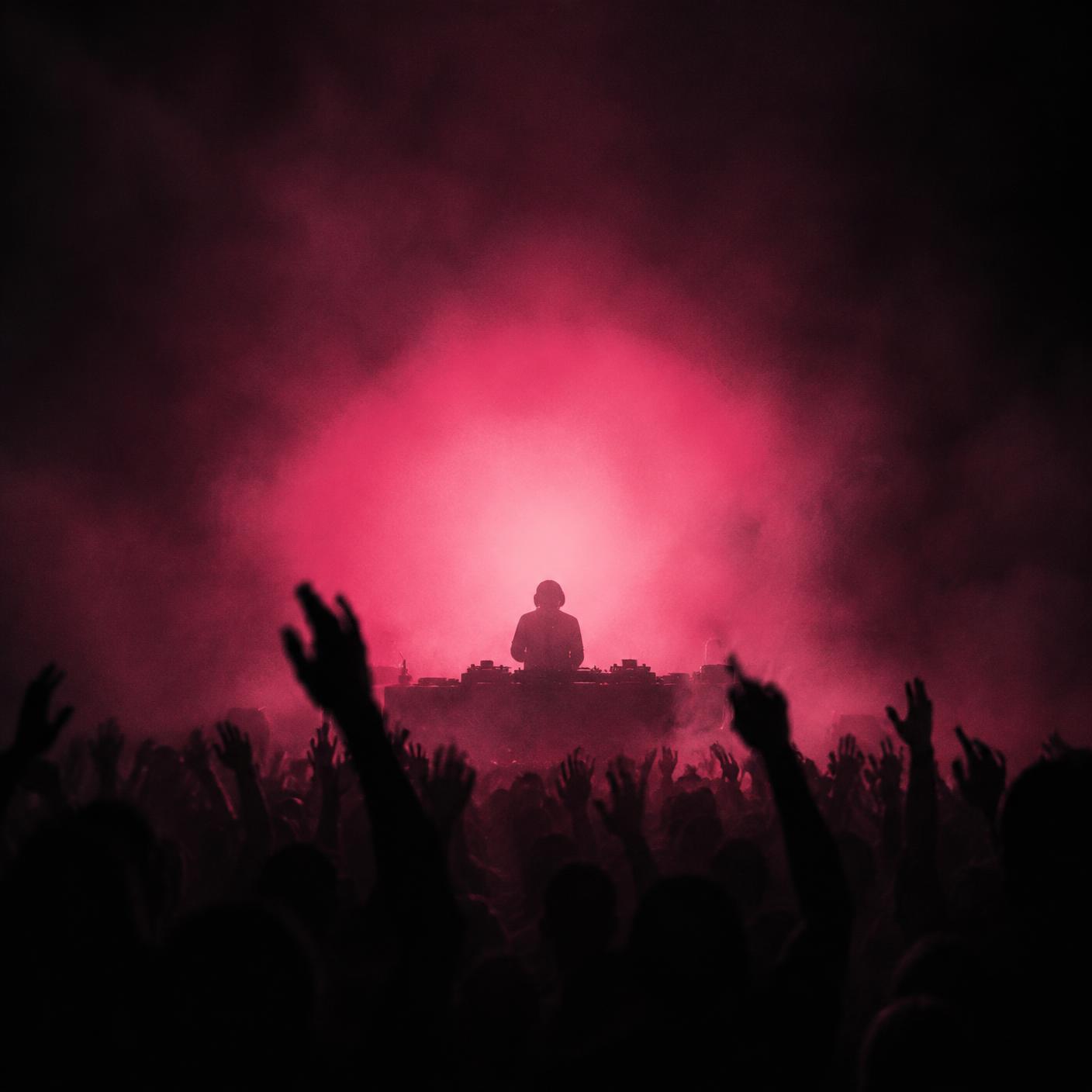DJ performing before the AFTERLIFE crowd